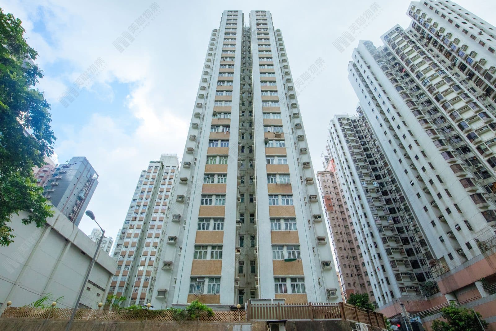 Hong Wa Daai Ha Tower 2, Low floor, Flat D photo 1