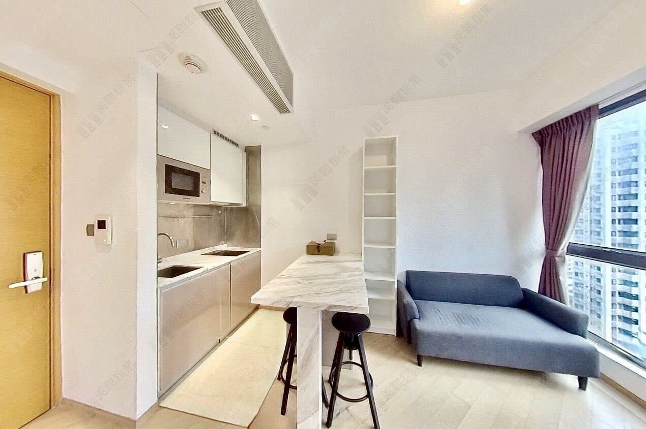 Wui Zeon Middle floor, Flat B photo 1