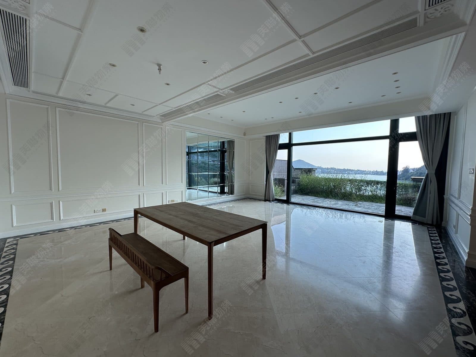 Wong Fu Wan Baak U7B46 Shan Road No. 8〈Duk Laap Uk〉 写真 1