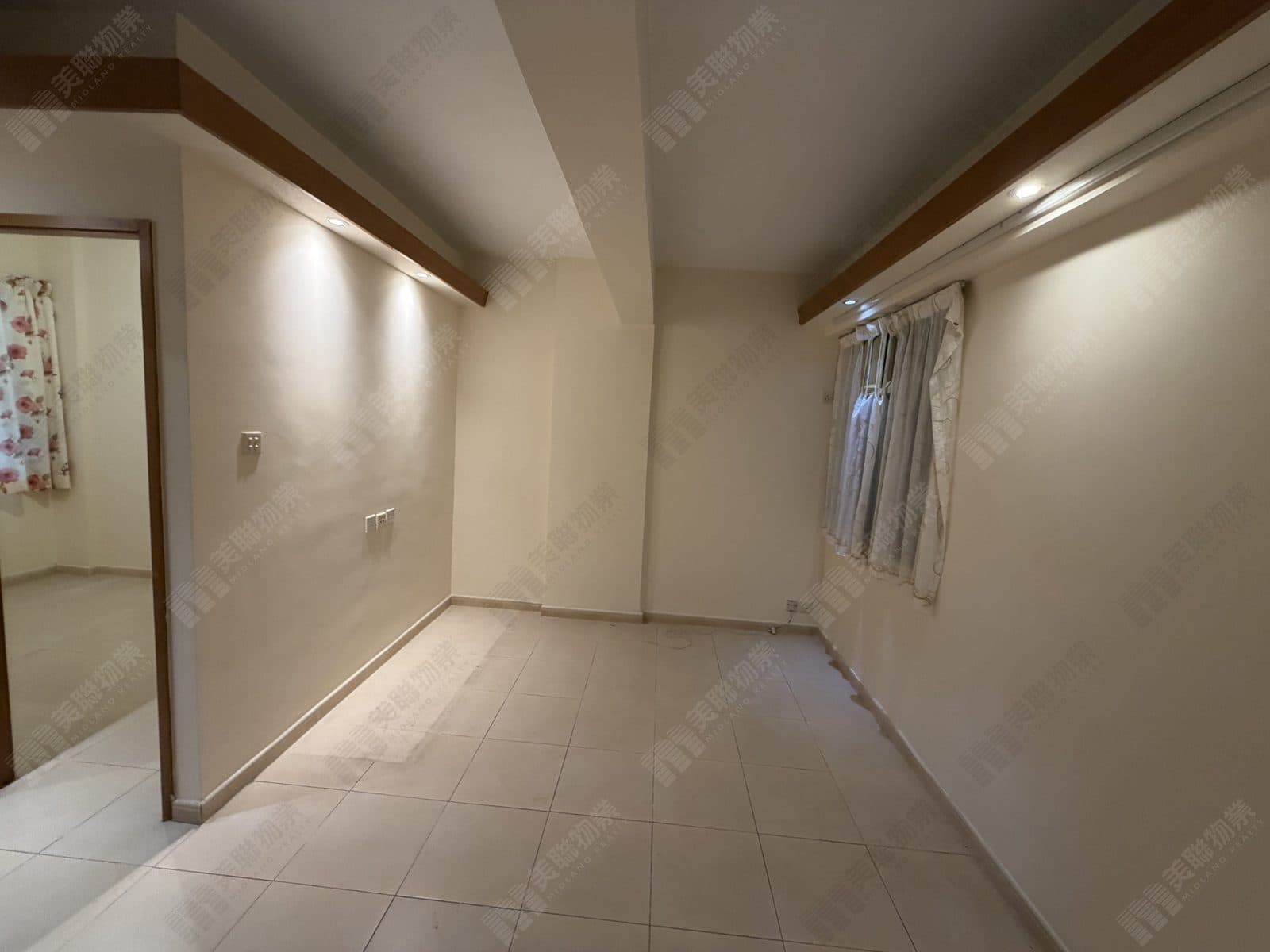 Sin Si Sai Waan Daai Ha Low floor, Flat 206 photo 1