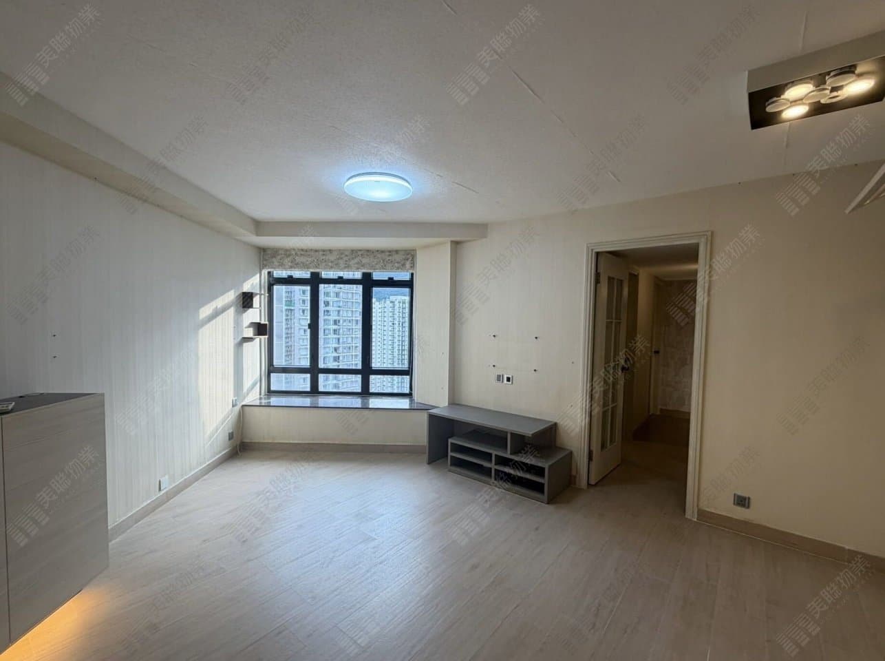 Hong Yi Faa Yuen R棟, 高層, 13号室 写真 1