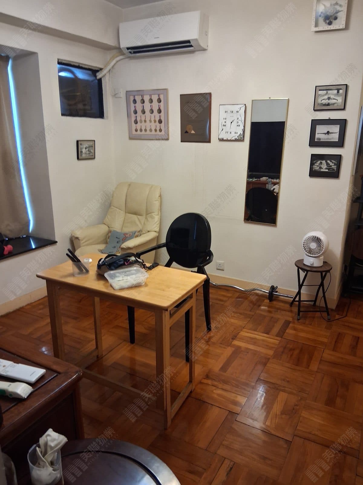 Hou King Toi Middle floor, Flat E photo 1