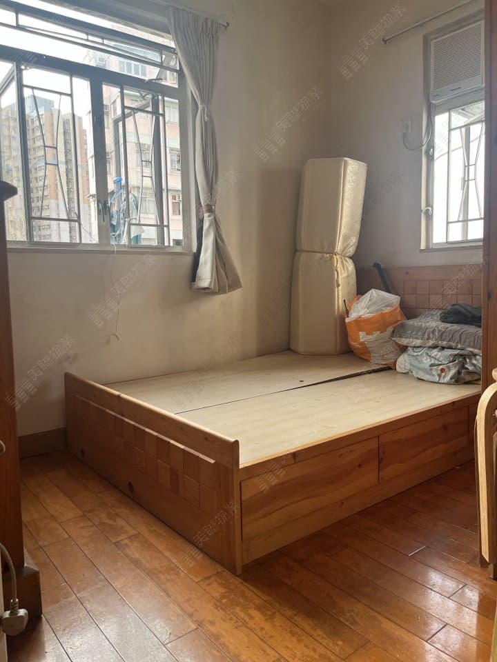 Tung Wai Daai Ha Dai Jat Jo, Middle floor, Flat 19 photo 1