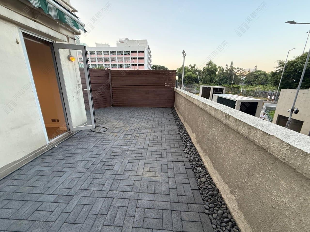 Ban Hoi Daai Ha Low floor, Flat A photo 1