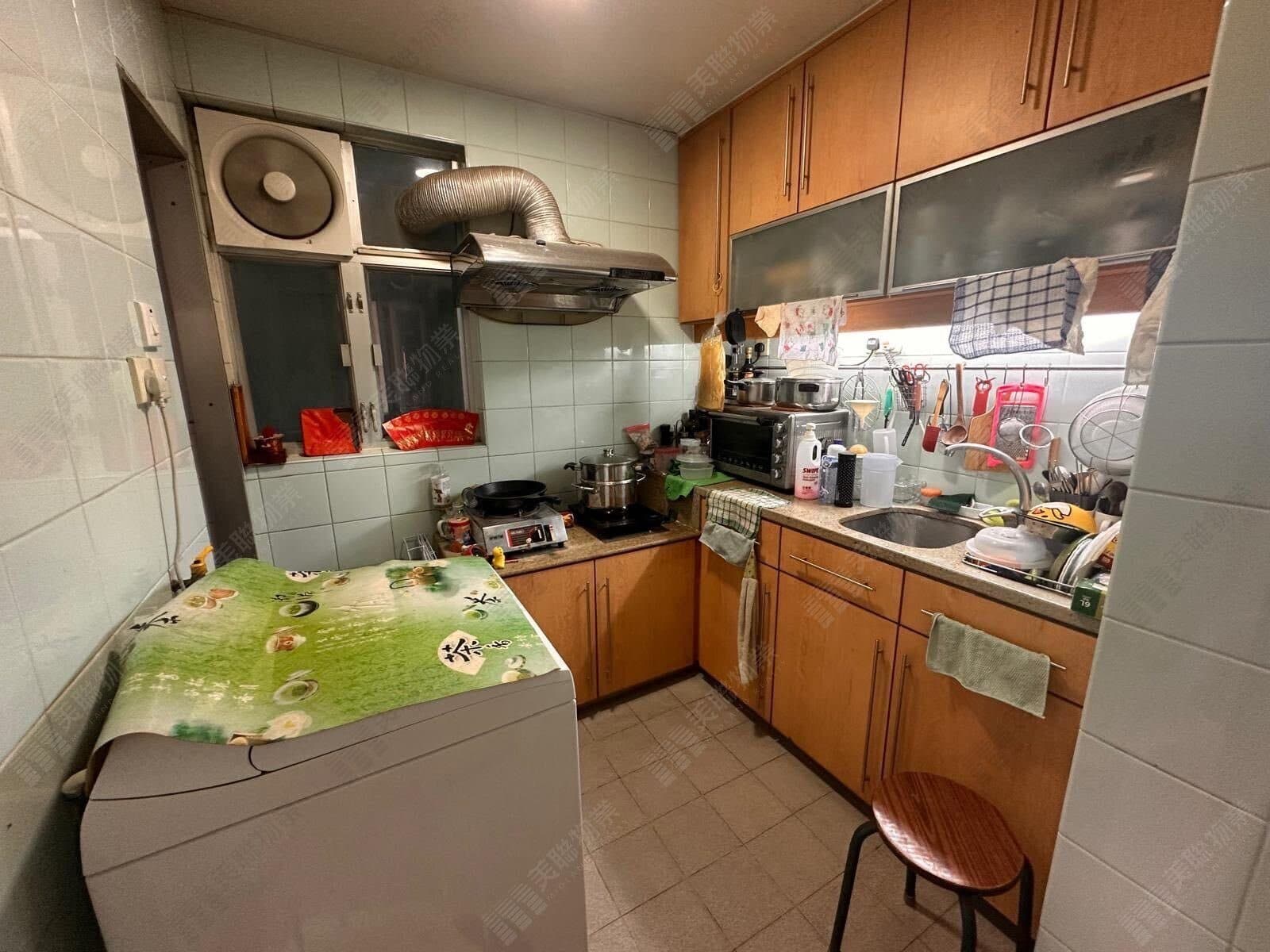 Man Wa Lau Middle floor, Flat 7 photo 1