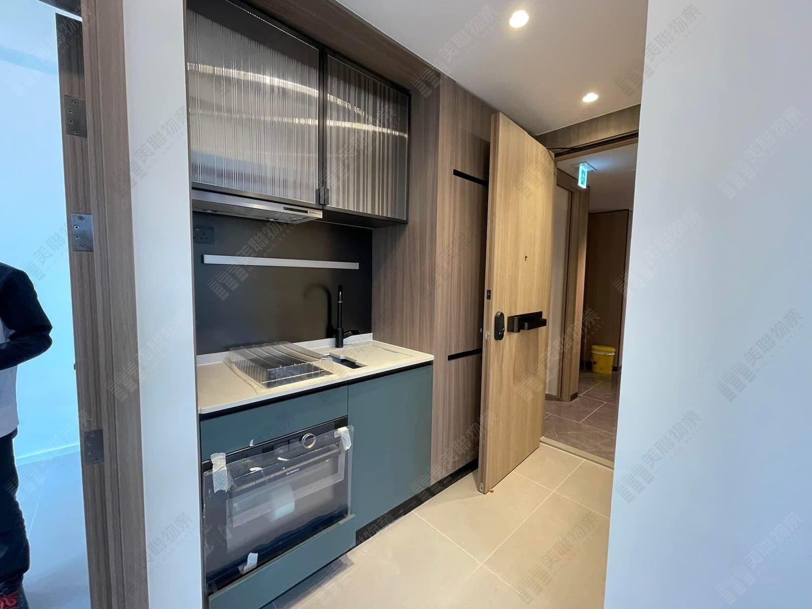 Larchwood Low floor, Flat J photo 1