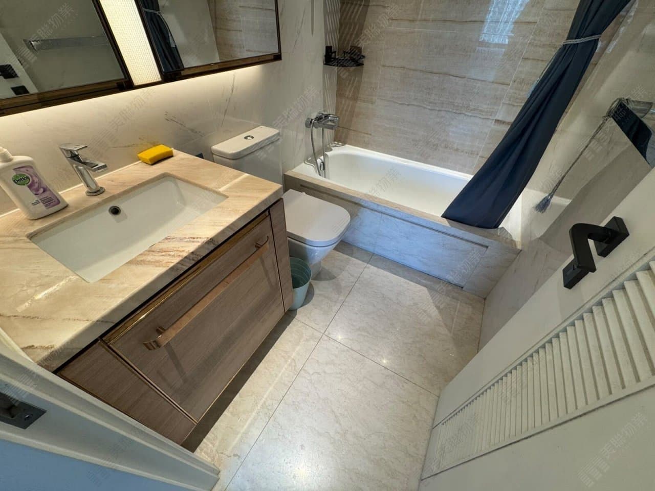 Yat Cheut Hong Shing Tower 2A, High floor, Flat D photo 1