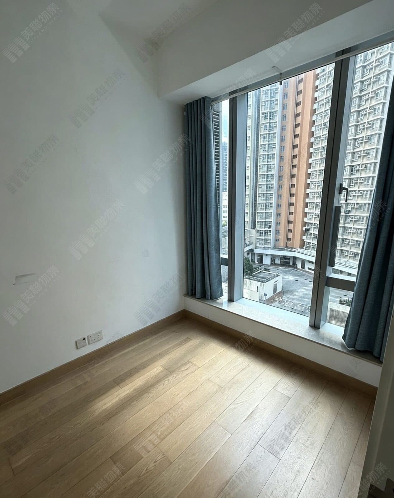 Savannah Tower 2A, Low floor, Flat D photo 1