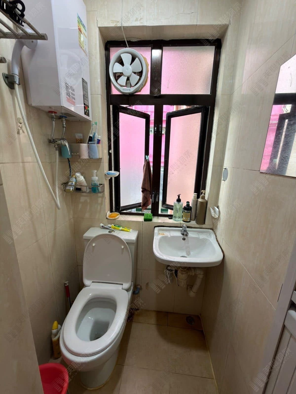 Kwai Fung Lau 低層, E号室 写真 1