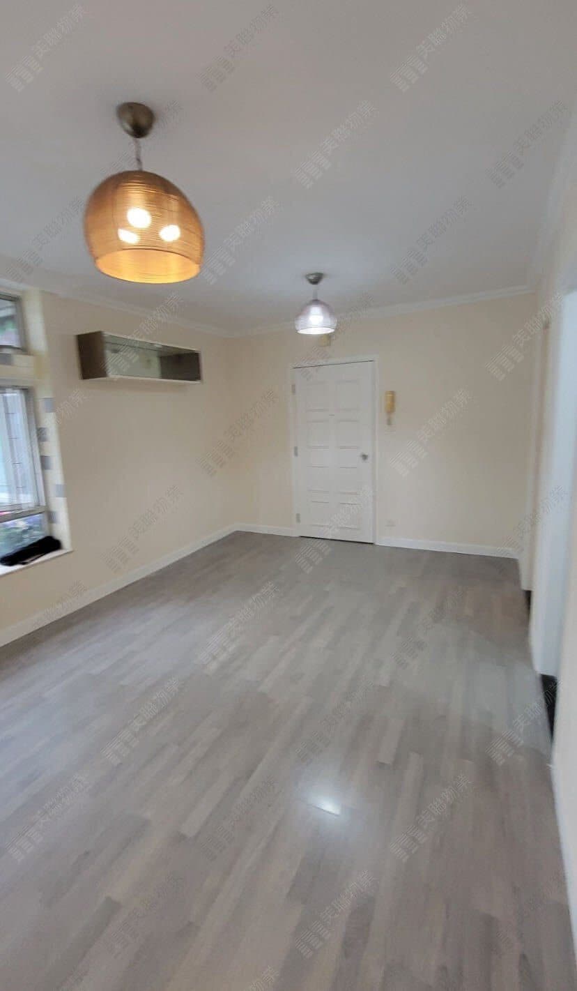 Hoi Ban Faa Yuen Tower 6, Middle floor, Flat E photo 1