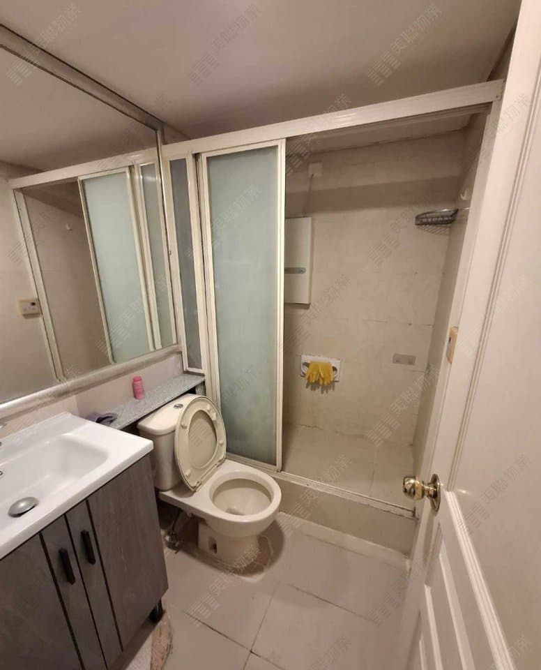 Jyut Hoi Wan Tower 2, Middle floor, Flat F photo 1