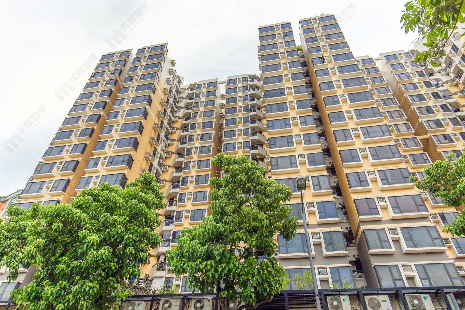 Yu Fung Faa Yuen Tower 3, Middle floor, Flat F photo 1