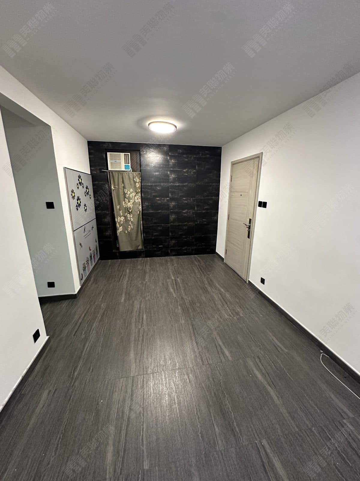 Luk Yeung San Tsuen Block K, Low floor, Flat 2 photo 1