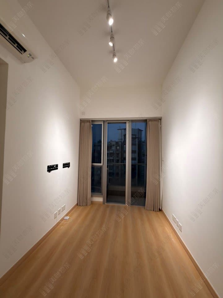Soeng U60A6 Tower 8, High floor, Flat D photo 1